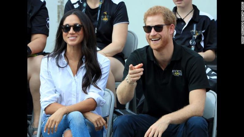 Enrique y Meghan Markle ven un partido de tenis en los Invictus Games de September. Danny Lawson/PA Wire/AP images