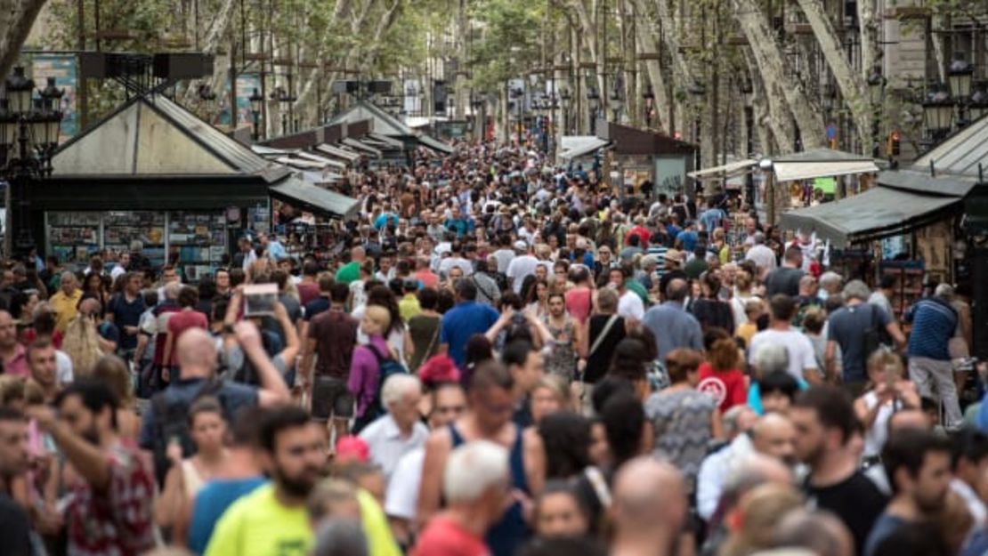 Apenas puedes caminar por Las Ramblas en Barcelona en estos días.Carl Court / Getty Images Europa / Getty Images