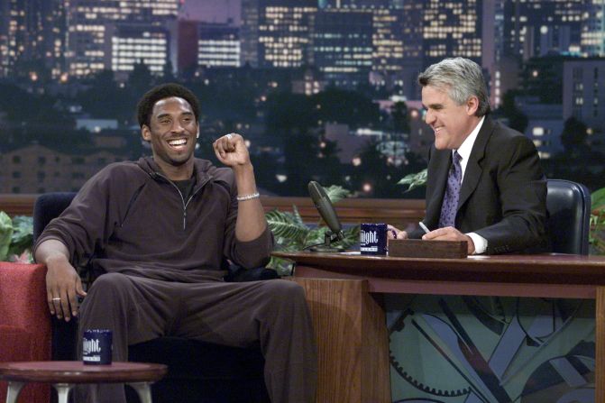 Bryant aparece en "The Tonight Show with Jay Leno", en NBC Studios el 28 de junio de 2001, en Burbank, California.