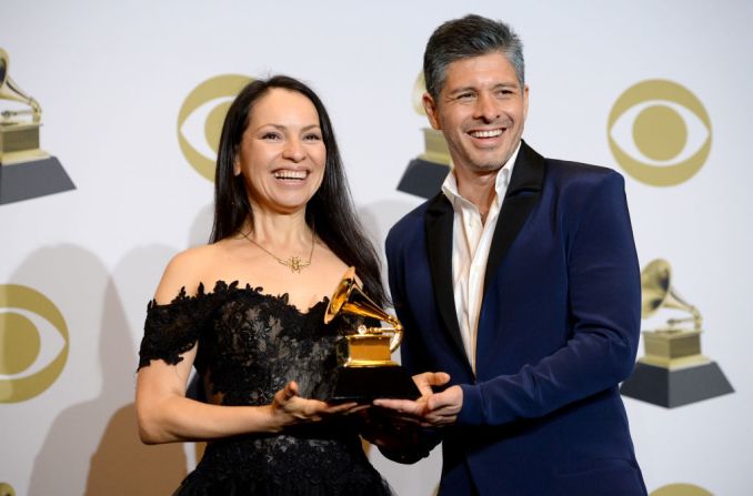 Los mexicanos Rodrigo y Gabriela se llevaron el Grammy al mejor álbum instrumental contemporáneo con Mettavolution.