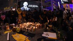 CNNE 765861 - homenajes en el mundo por la muerte de kobe bryant