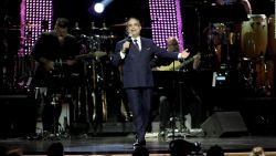 CNNE 766598 - gilberto santa rosa, 40 anos de musica y salsa