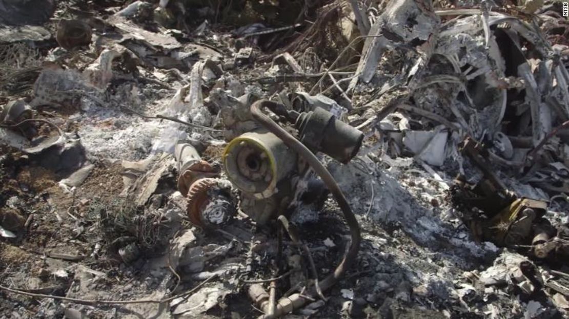 El helicóptero se estrelló en una ladera en Calabasas, California.