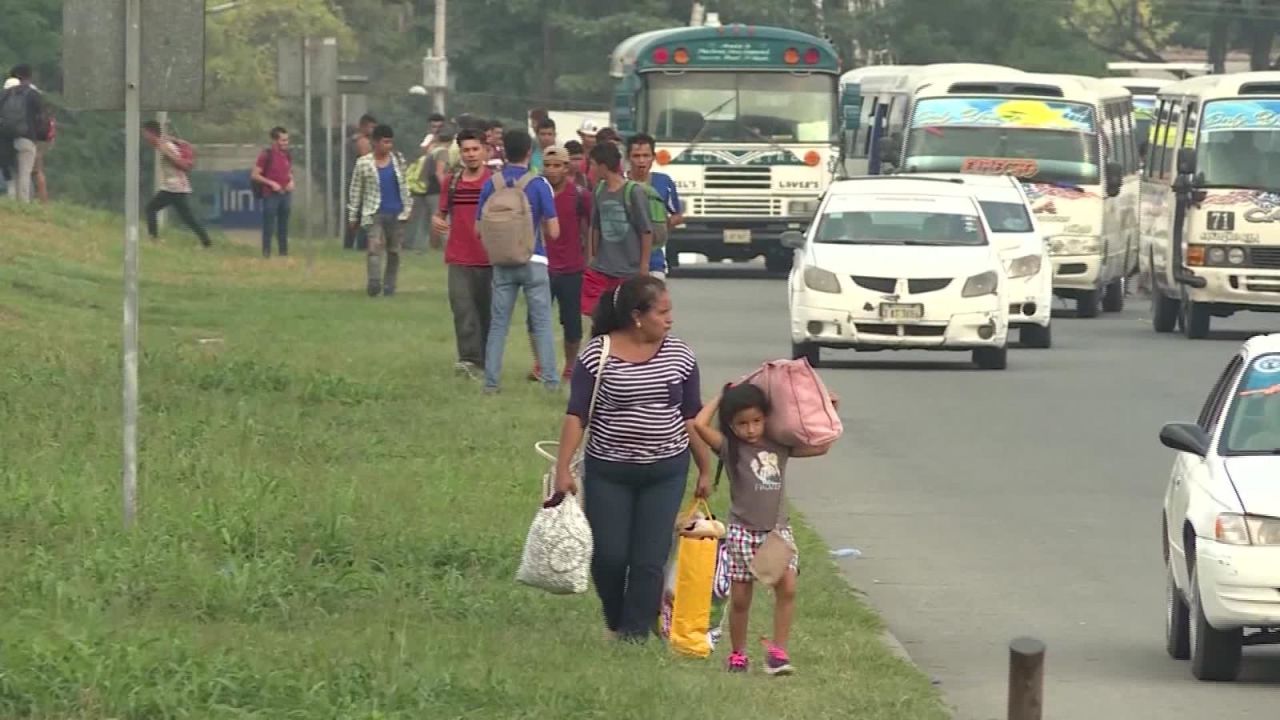 CNNE 768213 - nueva caravana migrante se forma en honduras