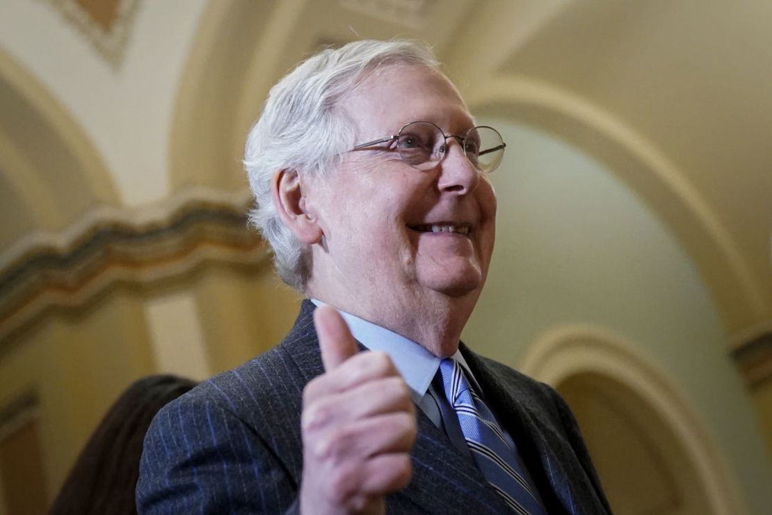 El líder de la mayoría del Senado, Mitch McConnell, en el Capitolio el viernes 31 de enero.