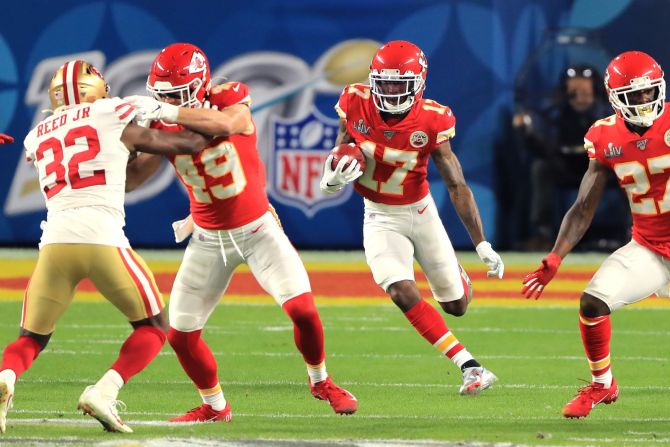 Mecole Hardman de Kansas City regresa la patada inicial. Sam Greenwood / Getty Images