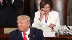 CNNE 771339 - pelosi-trump- cruces en discurso del estado de la union