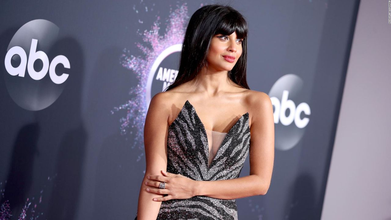 CNNE 772400 - jameela jamil dice que se identifica como "queer"