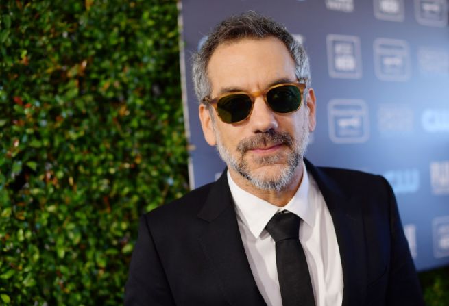 Todd Phillips le apunta a ganar su primer premio de la Academia en esta categoría por el drama Joker. En 2007 obtuvo una nominación a mejor guion adaptado por la comedia Borat.