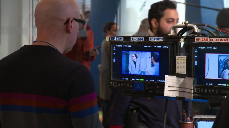 Nueva york se rejuvenece con estudios de filmación para captar la explosión de contenido | cnn