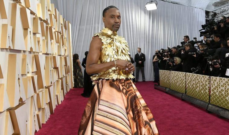 El actor Billy Porter en la alfombra roja de los premios Oscar 2020.