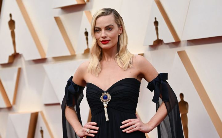 La actriz australiana Margot Robbie, nominada por su papel en “Once Upon a Time… In Hollywood”, en la alfombra roja de los premios Oscar 2020.