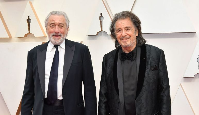 Robert De Niro y Al Pacino en la alfombra roja de los premios Oscar 2020. Pacino está nominado por su papel en la cinta “The Irishman”.