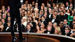 CNNE 773593 - las estrellas hablan de politica en los oscar 2020