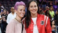 CNNE 774165 - sue bird recuerda el dia que fue criticada por el presidente trump