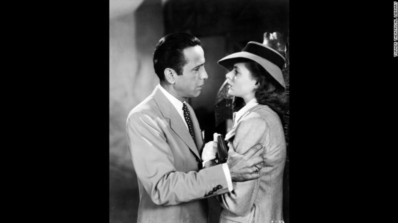 Ya llega San Valentín y muchos se quedarán en casa. Si estás buscando películas para celebrar este día, aquí te dejamos algunas recomendaciones. | “Casablanca” (1942) – El clásico protagonizado por Ingrid Bergman y Humphrey Bogart tiene un puntaje de 8,5/10 en el sitio especializado de películas IMDb. Mira la galería →