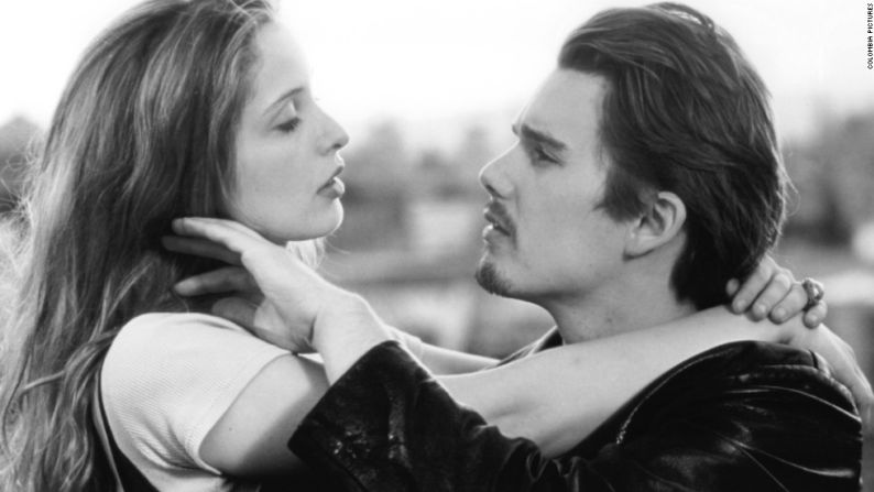 “Before Sunrise" (1995) – Ethan Hawke y Julie Delpy dan vida a los protagonistas de esta cinta que está calificada con un 8,1/10 en IMDb.