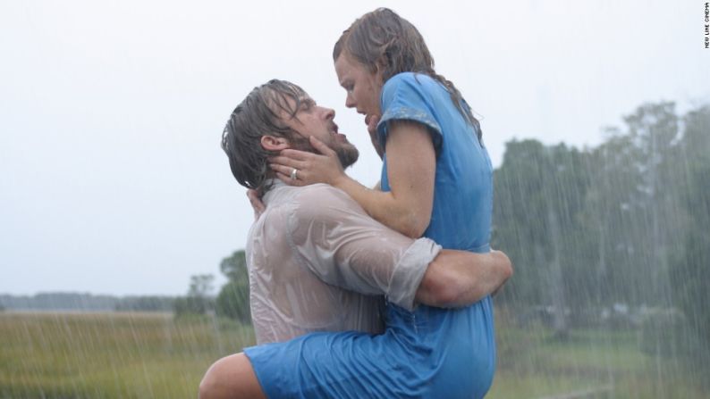 “The Notebook” (2004) – La cinta protagonizada por Ryan Gosling y Rachel McAdams fue calificada con 7,8/10 en IMDb.