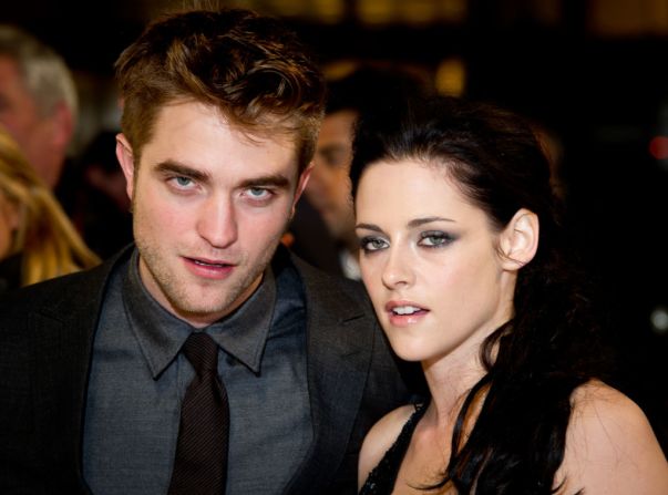 Robert Pattinson y Kristen Stewart en la premiere en Reino Unido de la saga de 'Crepúsculo' en noviembre de 2011 en Londres.