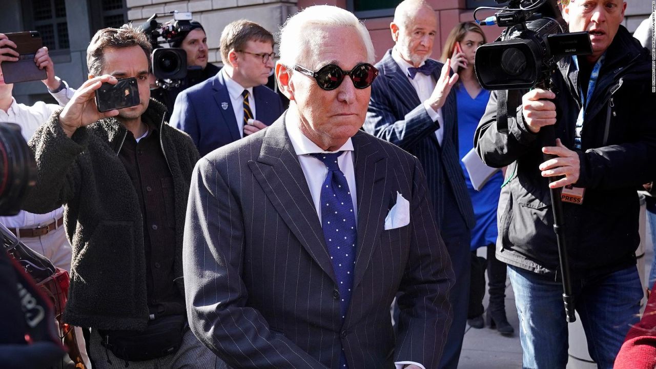 CNNE 776020 - ¿recibe ayuda roger stone del presidente trump?