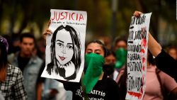 CNNE 776619 - marcha contra la violencia de genero en mexico