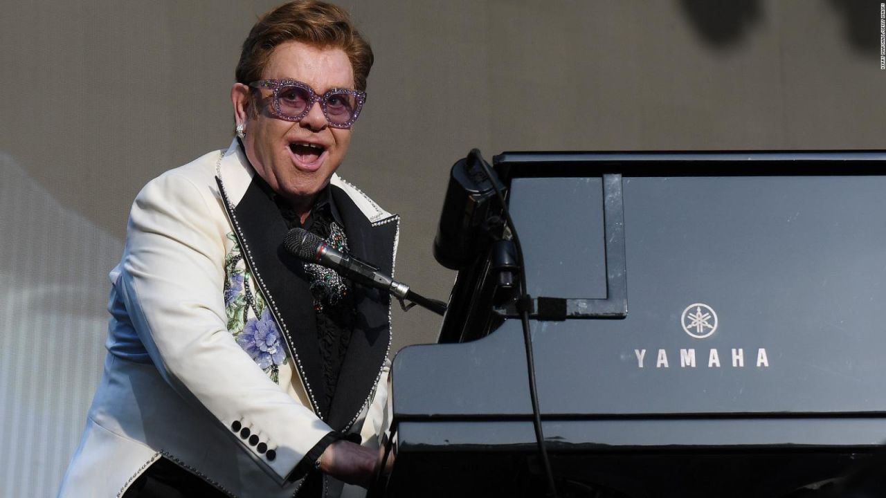 CNNE 776787 - el agradecimiento de elton john a sus fanaticos