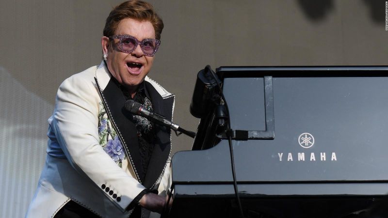 Elton john agradece a sus fanáticos tras anunciar que tiene neumonía | cnn