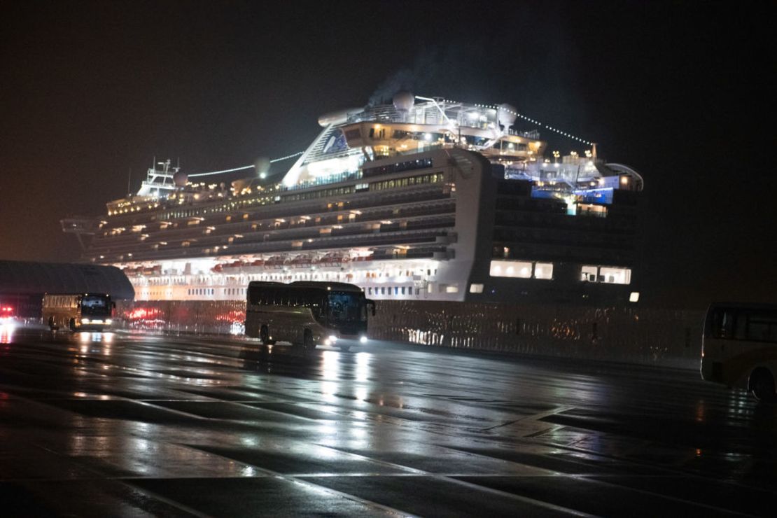 CNNE 777017 - u-s citizens evacuated from quarantined cruise ship in japan