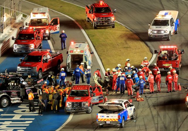 El accidente se produce casi 19 años después de que el siete veces campeón de la Copa Winston de NASCAR Dale Earnhardt Sr. sufriera un accidente fatal en la última vuelta de la carrera, el 18 de febrero de 2001.