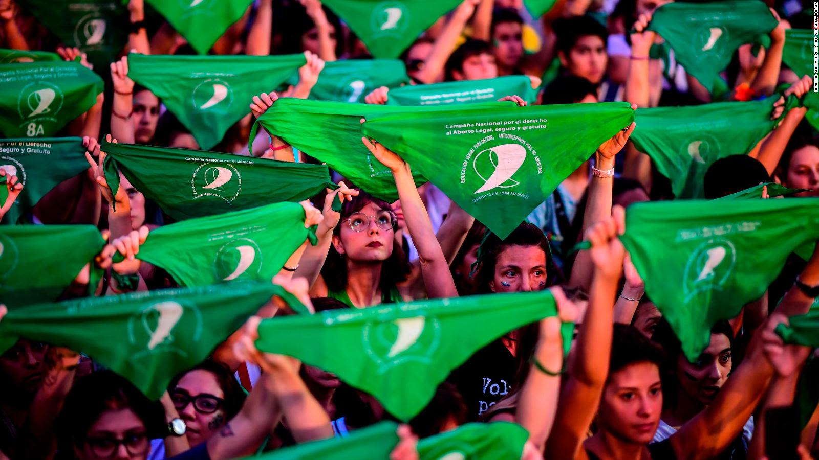 Argentina: multitudinaria marcha para pedir por la legalización del aborto