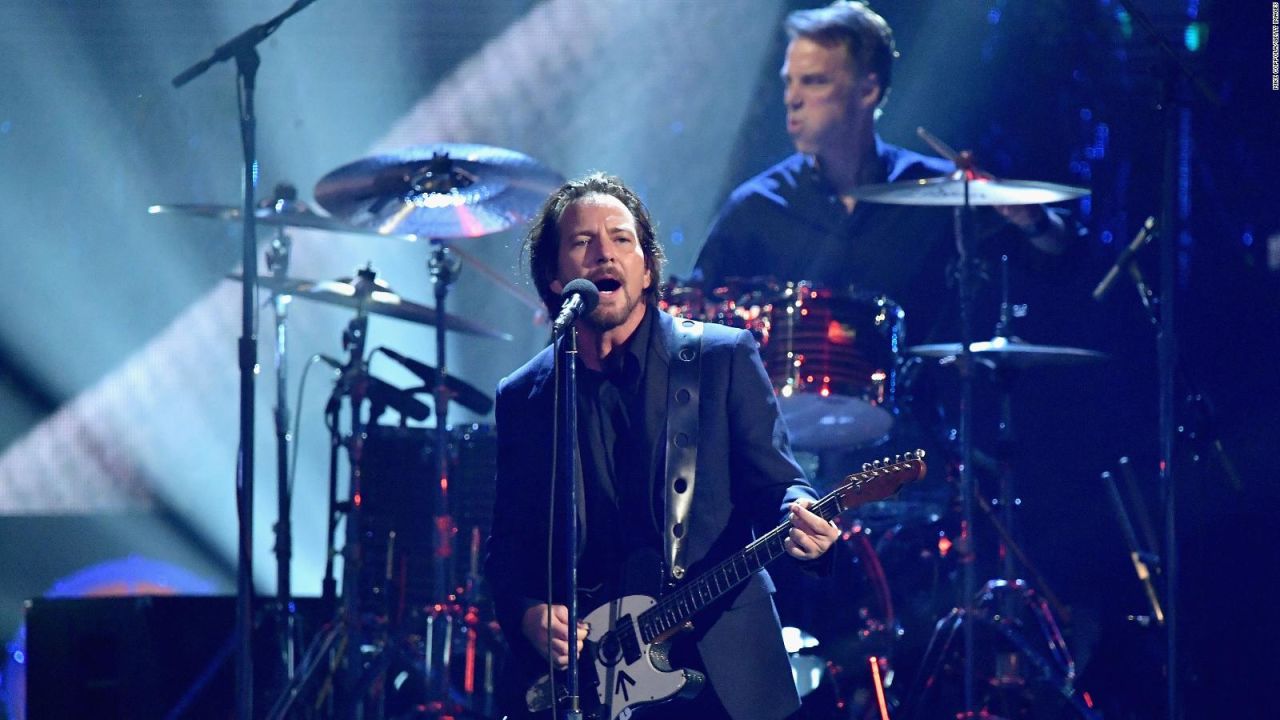 CNNE 779765 - pearl jam lanza video animado de "superblood wolfmoon"