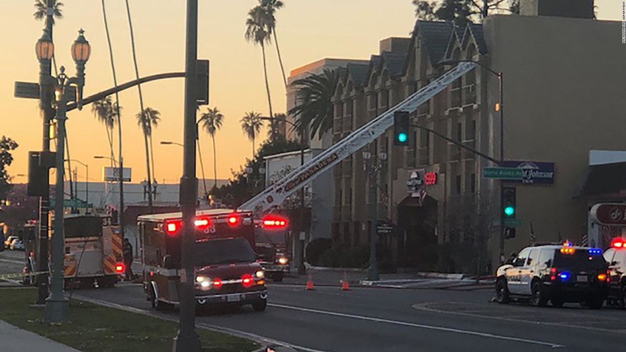 CNNE 779951 - abejas africanizadas atacan a cinco personas en california