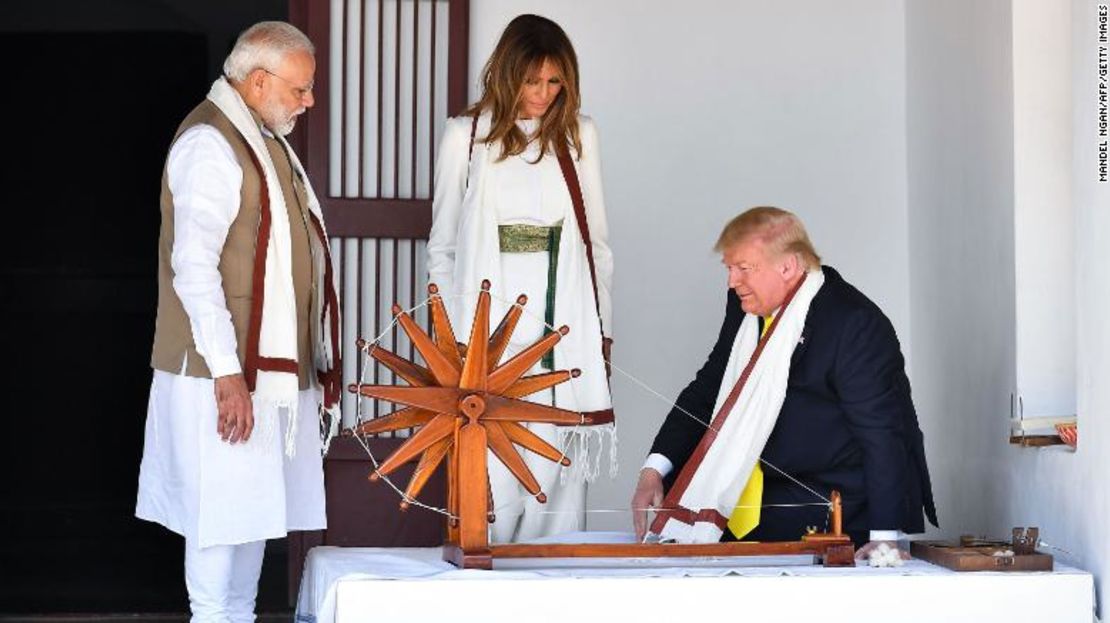 Donald Trump en la India con su esposa Melania Trump y el primer ministro Narendra Modi.