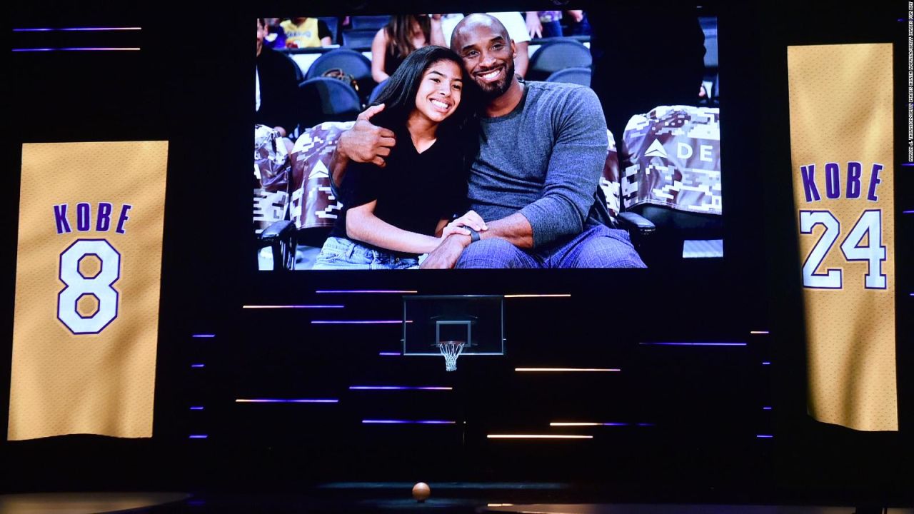 CNNE 780893 - asi fue el emotivo homenaje a kobe y gigi bryant