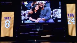 CNNE 780893 - asi fue el emotivo homenaje a kobe y gigi bryant