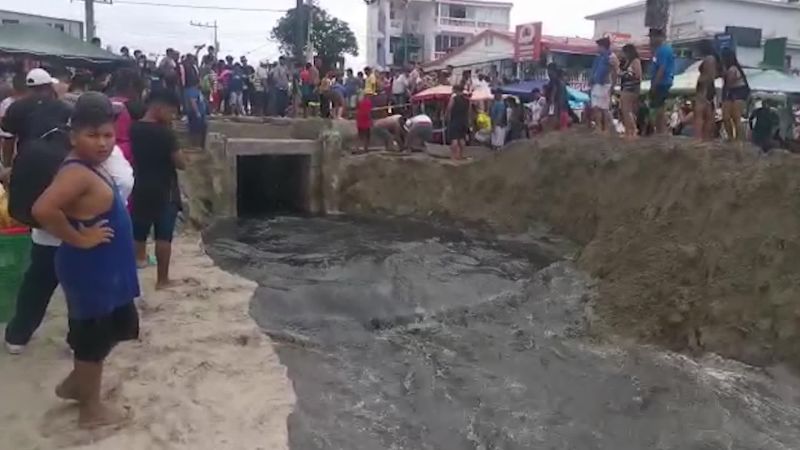 Ministerio de ambiente de ecuador denuncia a un municipio por daño ambiental en playa | cnn