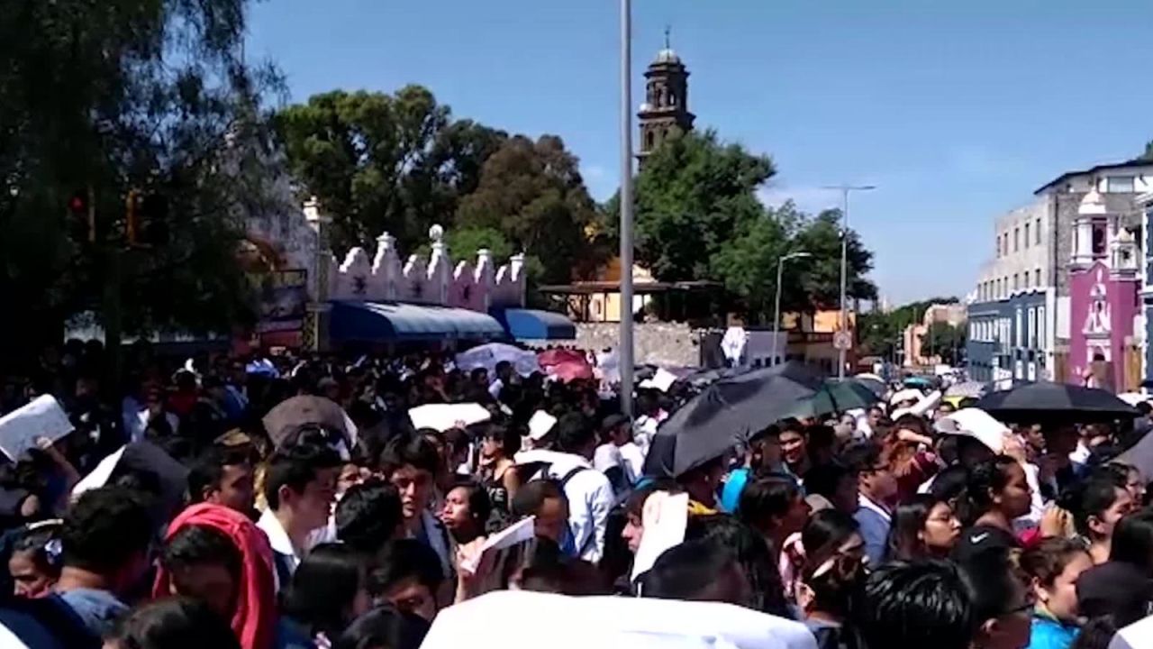 CNNE 781487 - detienen a tres sospechosos del asesinato a estudiantes