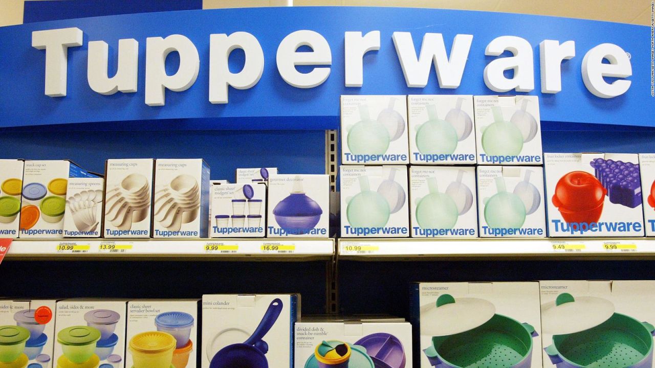 CNNE 781573 - acciones de tupperware caen 45%