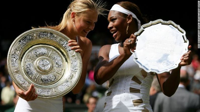 La rusa saltó a la fama cuando derrotó a Serena Williams 6-1 6-4 en la final de Wimbledon en 2004. Mike Hewitt / Getty Images Europe / Getty Images