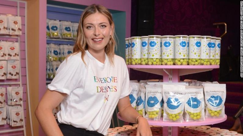 Construyó un exitoso imperio comercial fuera de la cancha, aquí fotografiada en un evento para su compañía Sugarpova en Londres el año pasado. Sus patrocinios han incluido a Nike, Gatorade, Canon y Cole Haan. Joe Maher / Getty Images Europa / Getty Images para Sugarpova