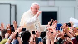 CNNE 782670 - el papa cancela reunion por "ligera indisposicion"