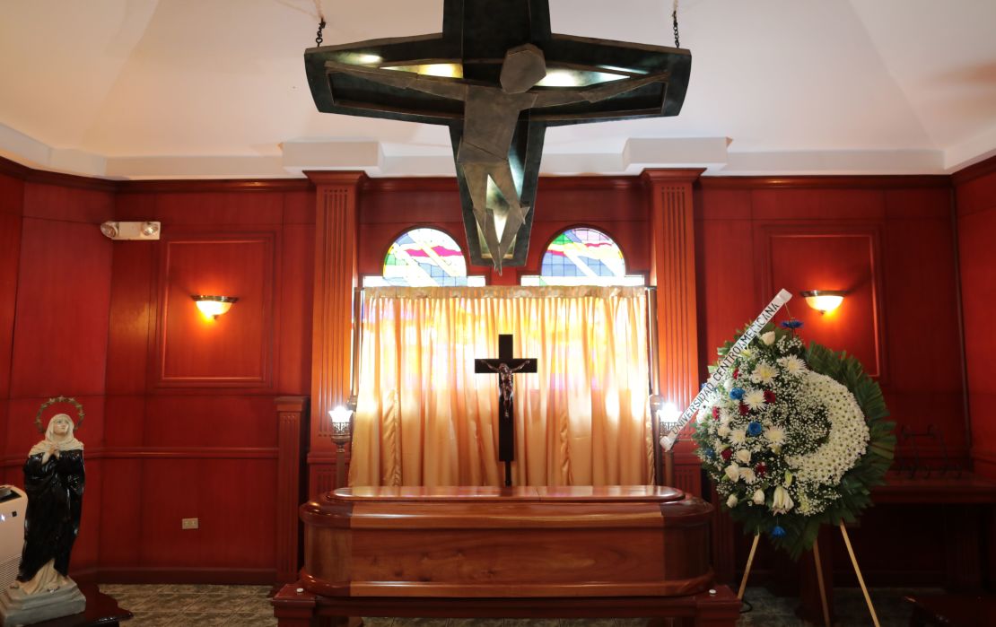 CNNE 784461 - funeral poeta y sacerdote catolico ernesto cardenal nicaragua