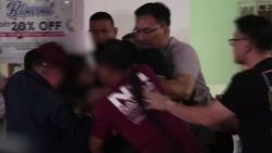 CNNE 784643 - filipinas- detienen a exguardia tras secuestro masivo