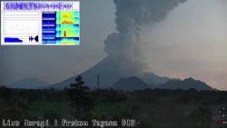 CNNE 785433 - el volcan merapi entra en erupcion en indonesia