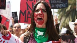 Una manifestante durante una marcha por el Día Internacional de la Mujer de 2020 en Ciudad de México