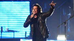 CNNE 792695 - las criticas a carlos vives por asistir a vive latino