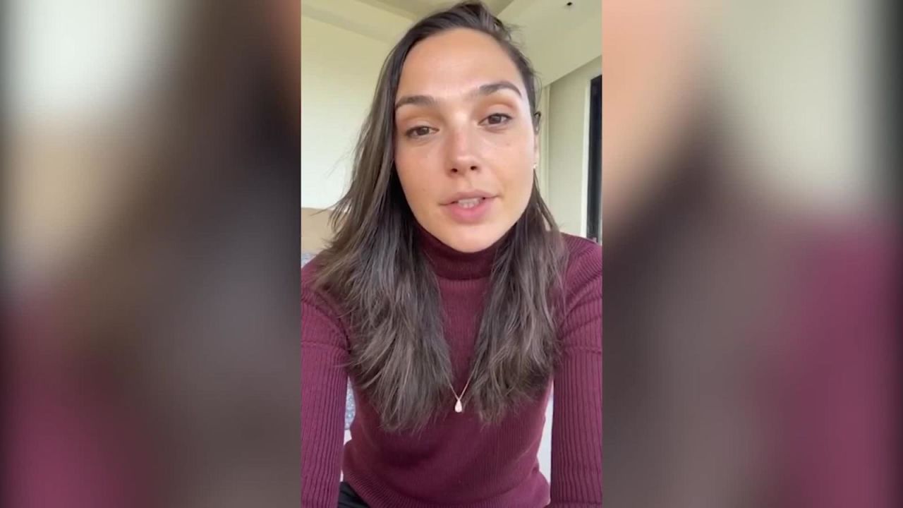 CNNE 795058 - gal gadot envia mensaje de paz junto a varios famosos