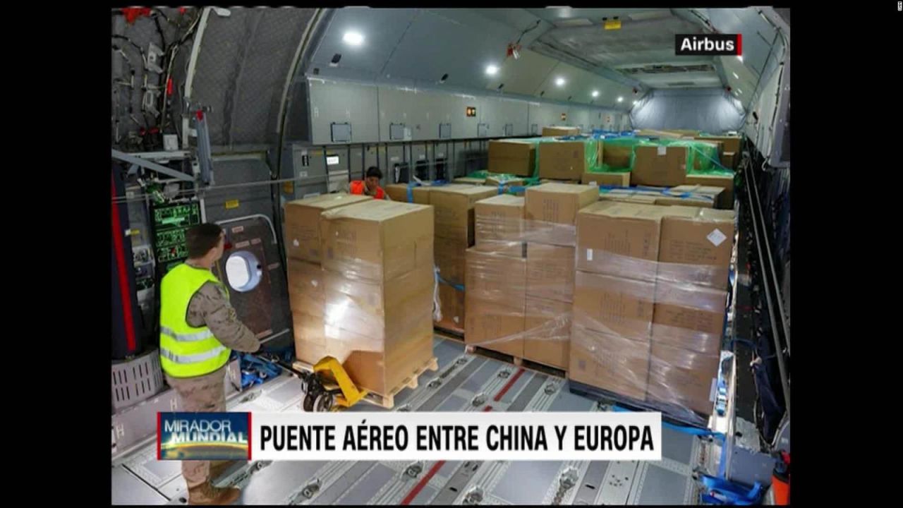 CNNE 800040 - airbus transporto millones de mascarillas a europa