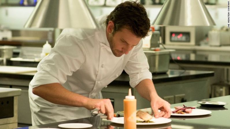 "Burnt" (2015) — Bradley Cooper interpreta a un chef con problemas que busca redención en esta sabrosa película.