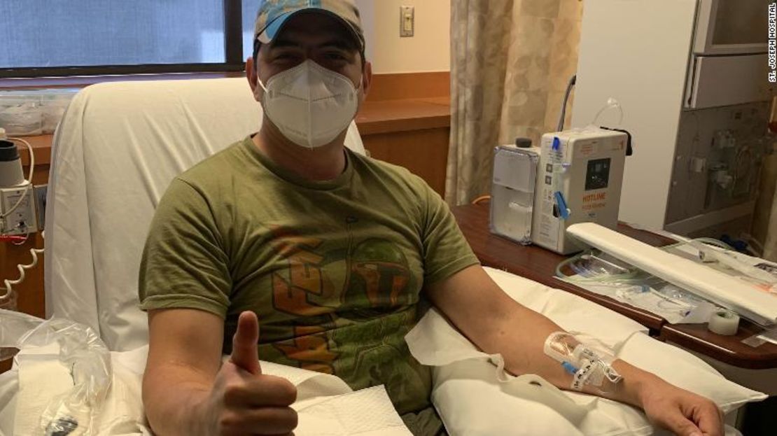 Jason García donó su plasma para ayudar a otros después de recuperarse del coronavirus.